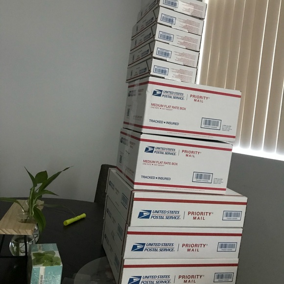 Meet your Posher - Picture 2 of 2